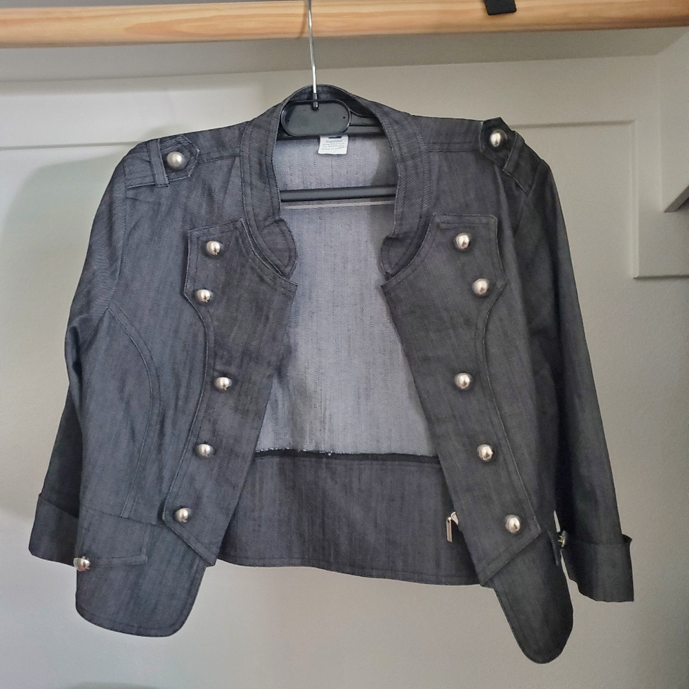 Cropped Solution Black Blazer
